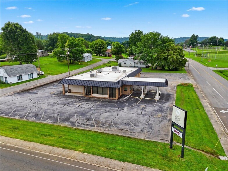 502 E North St, Sweetwater, TN à louer - Photo de l’immeuble – Image 2 sur 25