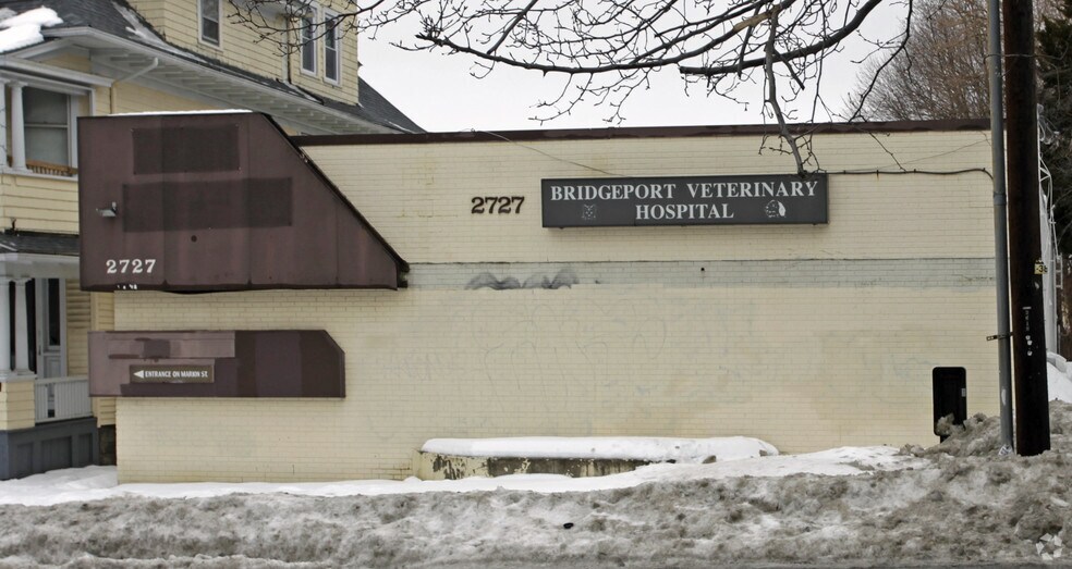 2727 Main St, Bridgeport, CT à louer - Photo de l’immeuble – Image 3 sur 3