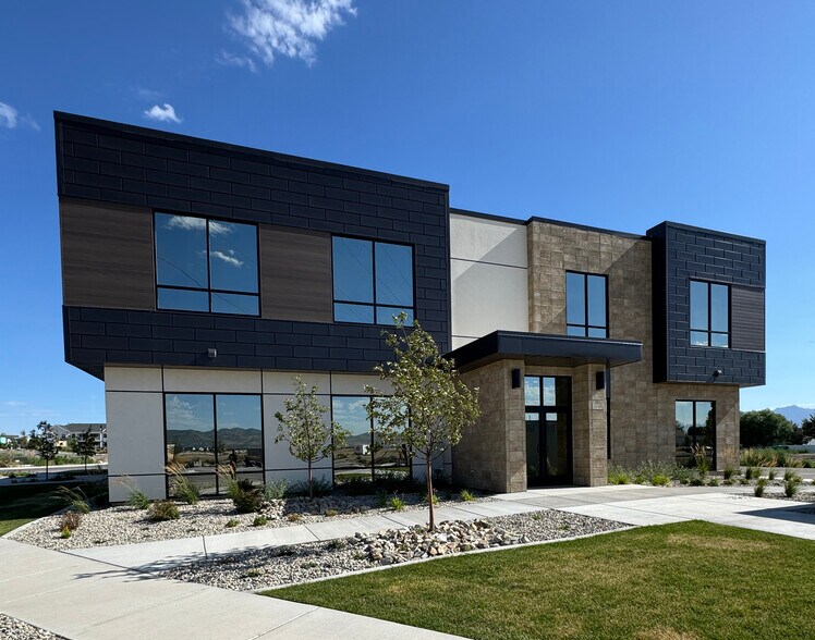 5089 W 11800 S, Herriman, UT à vendre - Photo de l’immeuble – Image 3 sur 8