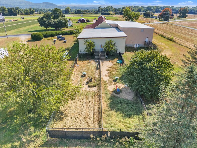 203 Long Plain Rd, Whately, MA à vendre - Photo de l’immeuble – Image 3 sur 62