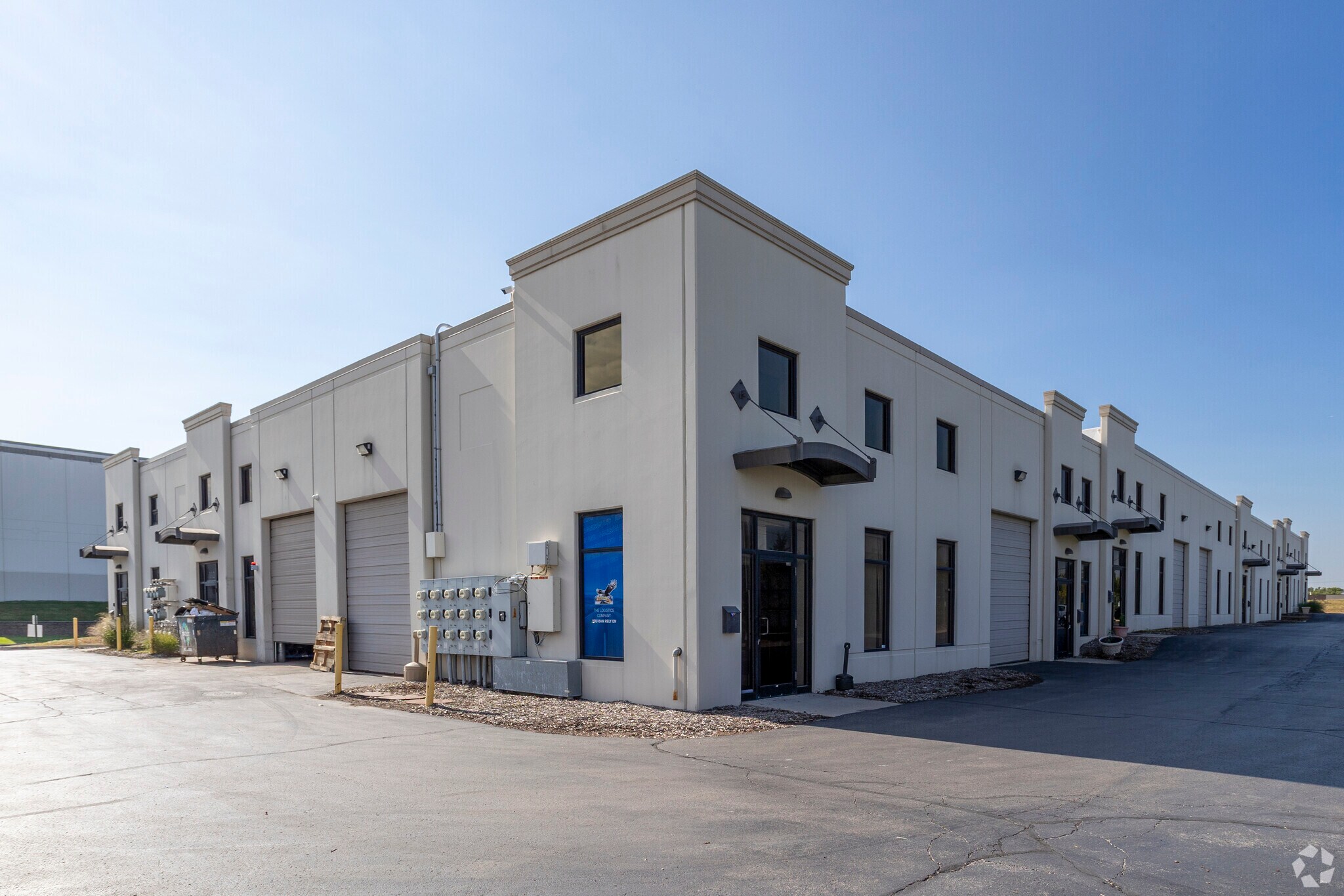 9550 W Sergo Dr, McCook, IL à louer Photo de l’immeuble– Image 1 sur 22