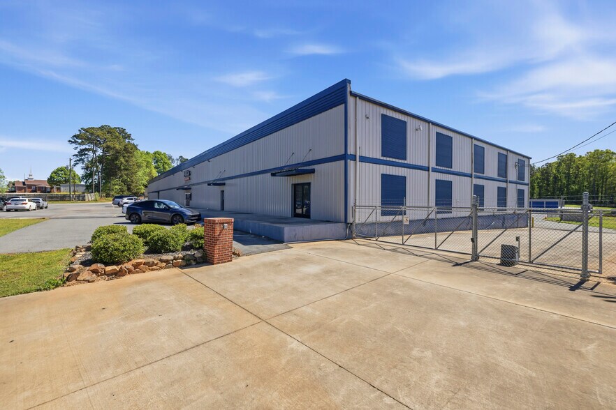 966 Greensboro Rd, Eatonton, GA à louer - Photo de l’immeuble – Image 1 sur 67