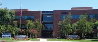 Plus de détails pour 5001 E Commercenter Dr, Bakersfield, CA - Bureau à louer