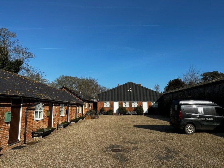 Parsonage Stocks Rd, Faversham à louer - Photo de l’immeuble – Image 1 sur 6