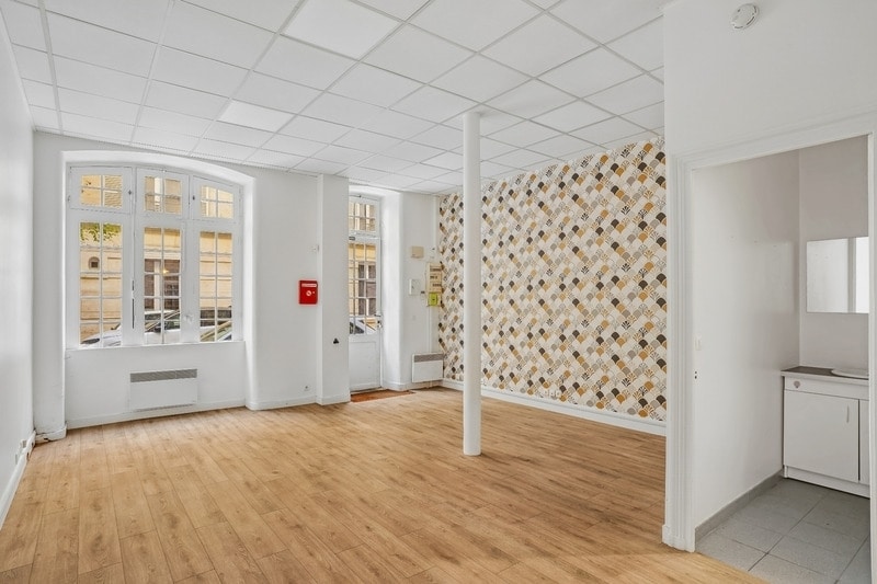 19 Rue De Marignan, Paris à louer - Photo intérieure – Image 2 sur 8