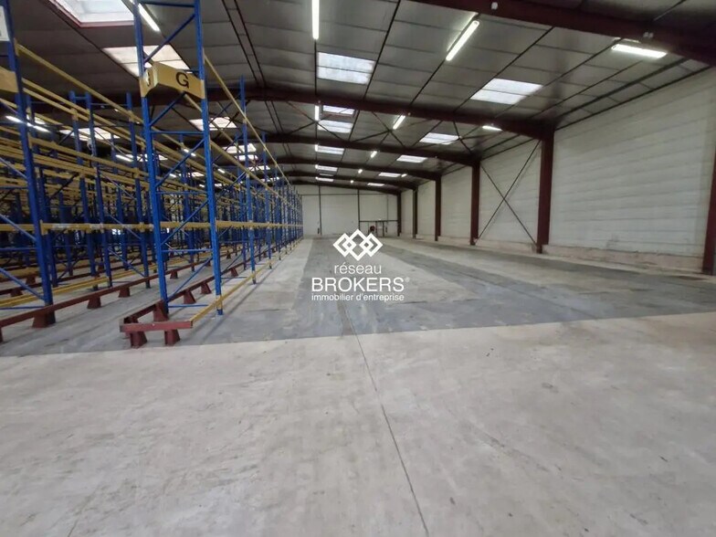 Industriel/Logistique dans Mitry-Mory à louer - Photo de l’immeuble – Image 1 sur 16