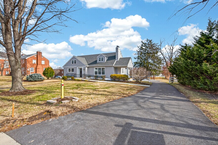9511 Belair Rd, Nottingham, MD à louer - Photo de l’immeuble – Image 3 sur 9