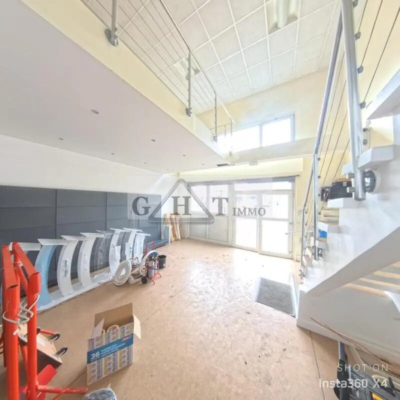 Industriel/Logistique dans Créteil à louer Photo intérieure– Image 1 sur 7