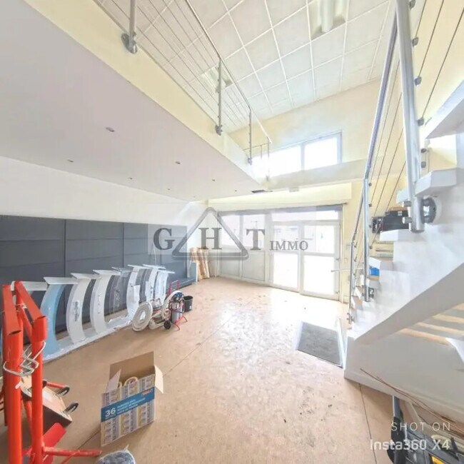 Plus de détails pour Bureau, Industriel/Logistique à louer