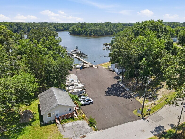 7813 Leymar Rd, Glen Burnie, MD à vendre - Photo de l’immeuble – Image 3 sur 14