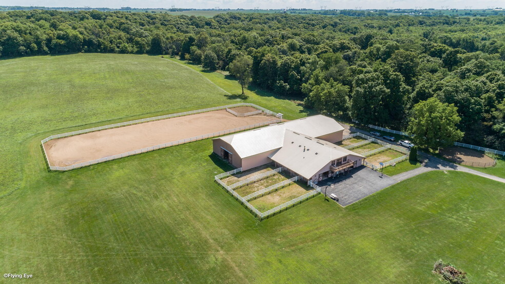 8970 Millbrook Rd, Newark, IL à vendre - Photo de l’immeuble – Image 2 sur 32