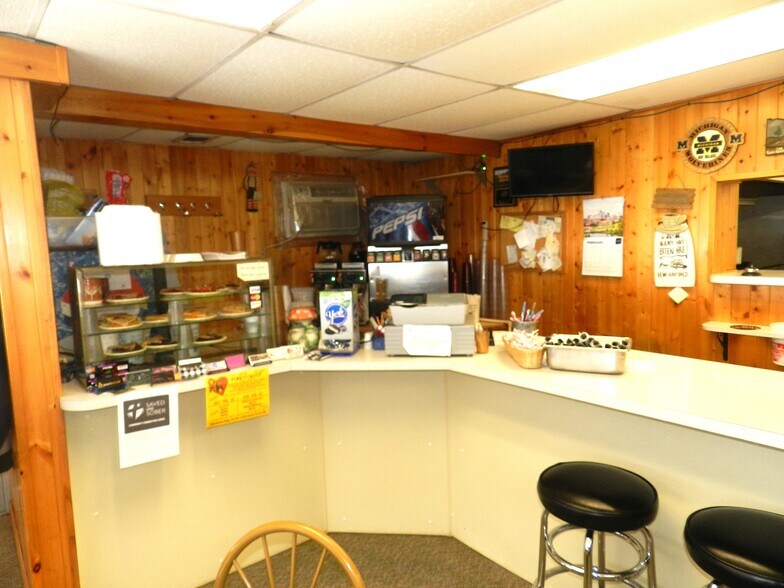68717 Michigan 62, Edwardsburg, MI à vendre - Photo de l’immeuble – Image 2 sur 33