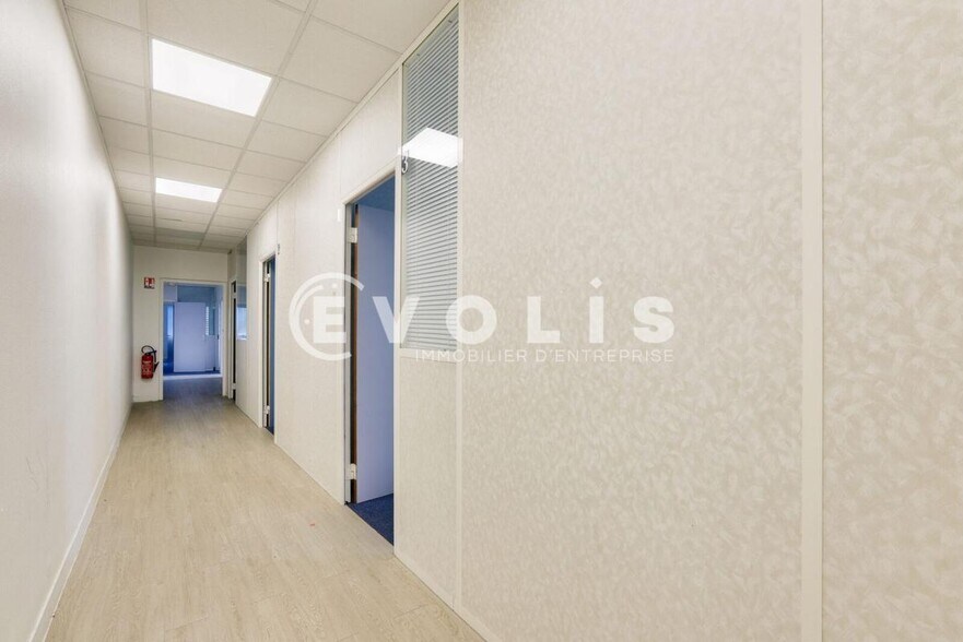 Local d’activités dans Aulnay-sous-Bois à louer - Photo intérieure – Image 2 sur 6