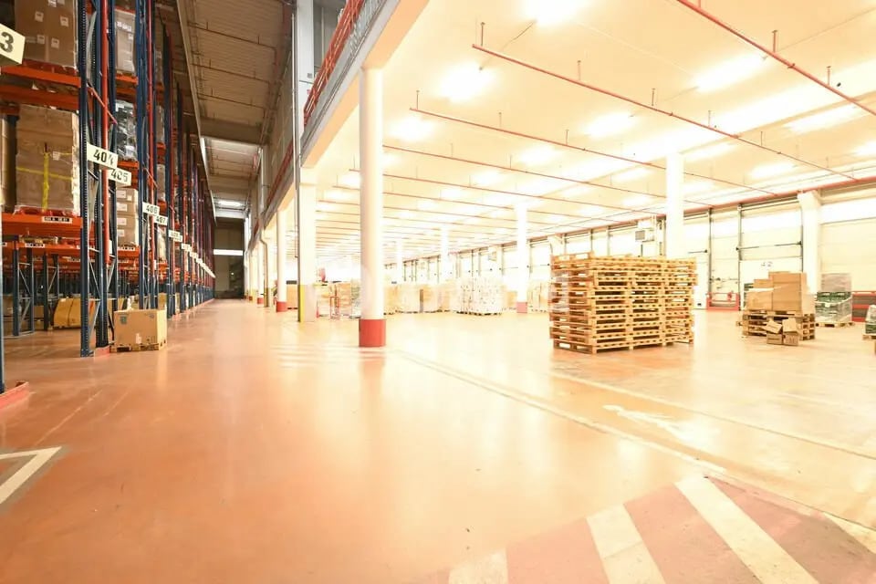 Industriel/Logistique dans Saint-Quentin-Fallavier à vendre Photo de l’immeuble– Image 1 sur 3