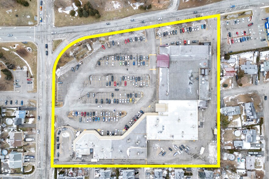 3545 Boul Dagenais O, Laval, QC à louer - Photo de l’immeuble – Image 3 sur 22