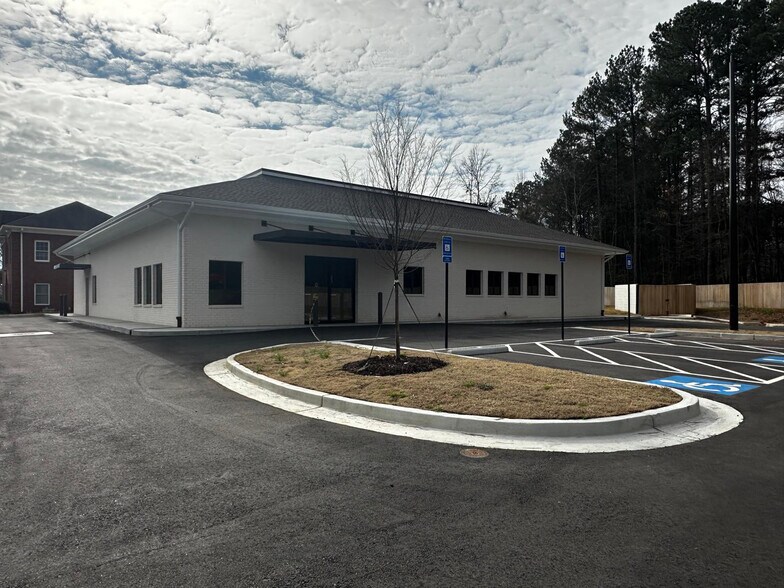 8655 Dorris Rd, Douglasville, GA à louer - Photo de l’immeuble – Image 1 sur 1