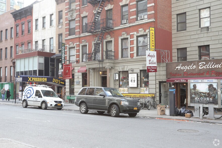 226 E 53rd St, New York, NY à vendre - Photo de l’immeuble – Image 3 sur 3