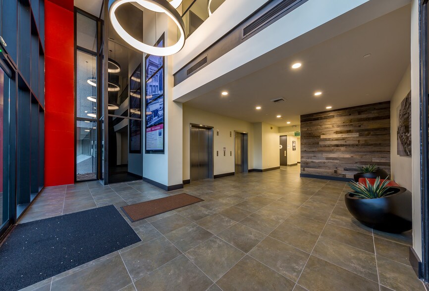 9619 Chesapeake Dr, San Diego, CA à louer - Photo intérieure – Image 2 sur 6