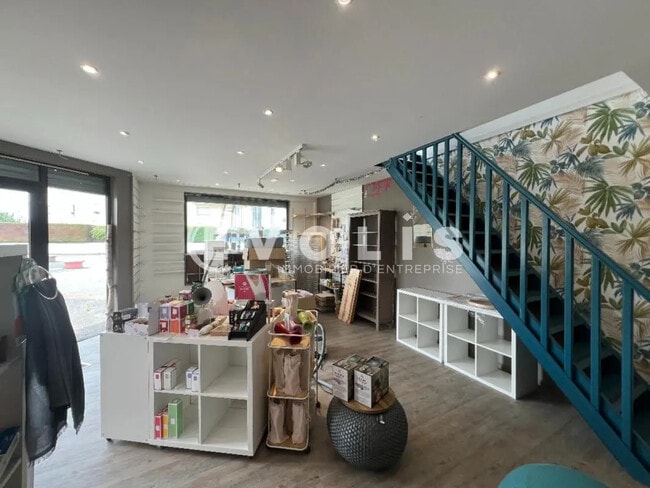Plus de détails pour Local commercial à vendre