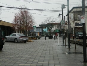 20511-20535 Douglas Cres, Langley, BC à louer Photo de l’immeuble– Image 2 sur 3