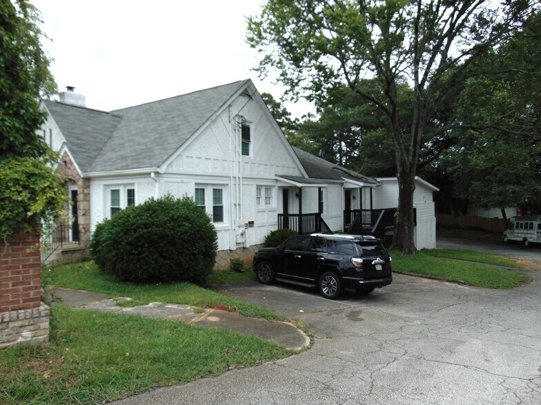 6277 Memorial Dr, Stone Mountain, GA à vendre - Photo de l’immeuble – Image 2 sur 58