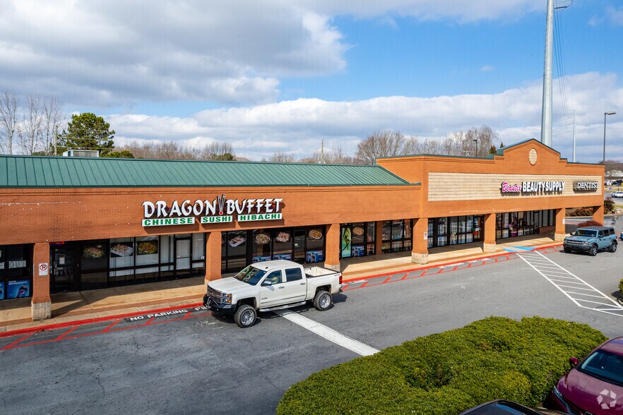 655 Atlanta Rd, Cumming, GA à louer - Photo de l’immeuble – Image 3 sur 7