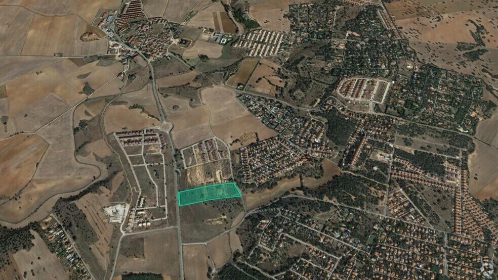 Terrain dans Pioz, Guadalajara à vendre - Photo principale – Image 1 sur 2