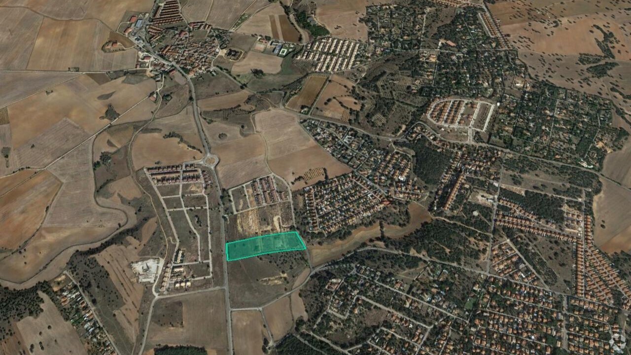 Terrain dans Pioz, Guadalajara à vendre Photo principale– Image 1 sur 3