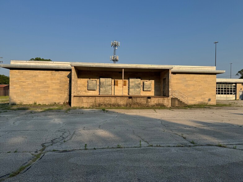 2941 Moose Trl, Elkhart, IN à vendre - Photo de l’immeuble – Image 3 sur 16