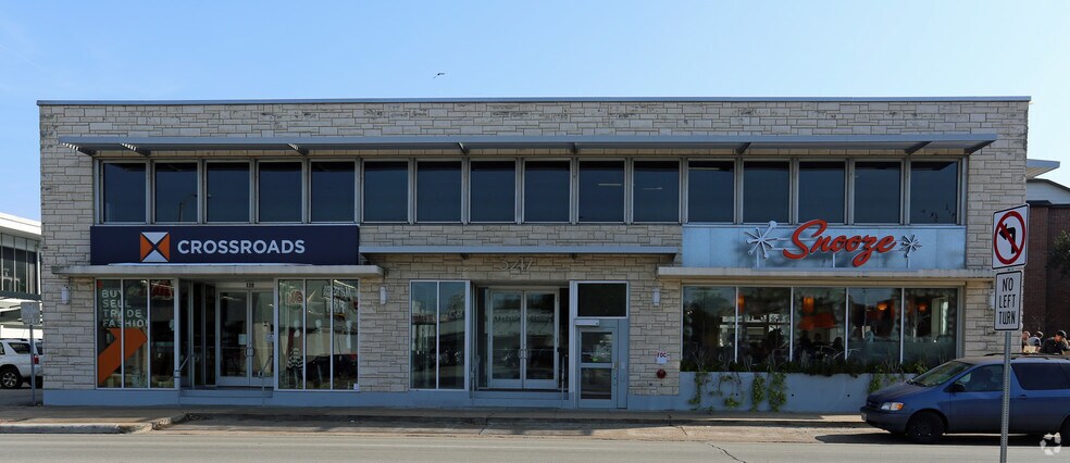 3217 Montrose Blvd, Houston, TX à louer - Photo de l’immeuble – Image 2 sur 8