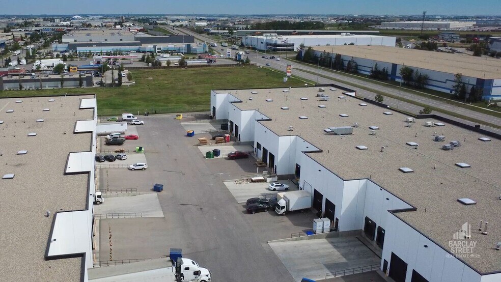 5250 110th Ave SE, Calgary, AB à vendre - Vidéo sur l’annonce professionnelle – Image 2 sur 6