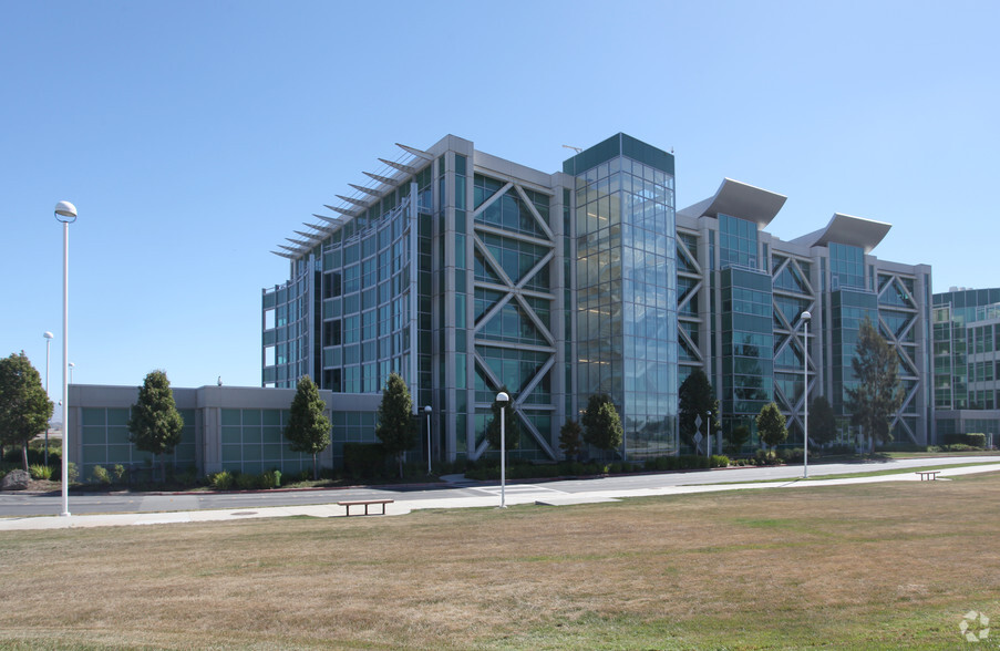 2000 Seaport Blvd, Redwood City, CA à louer - Photo de l’immeuble – Image 2 sur 20