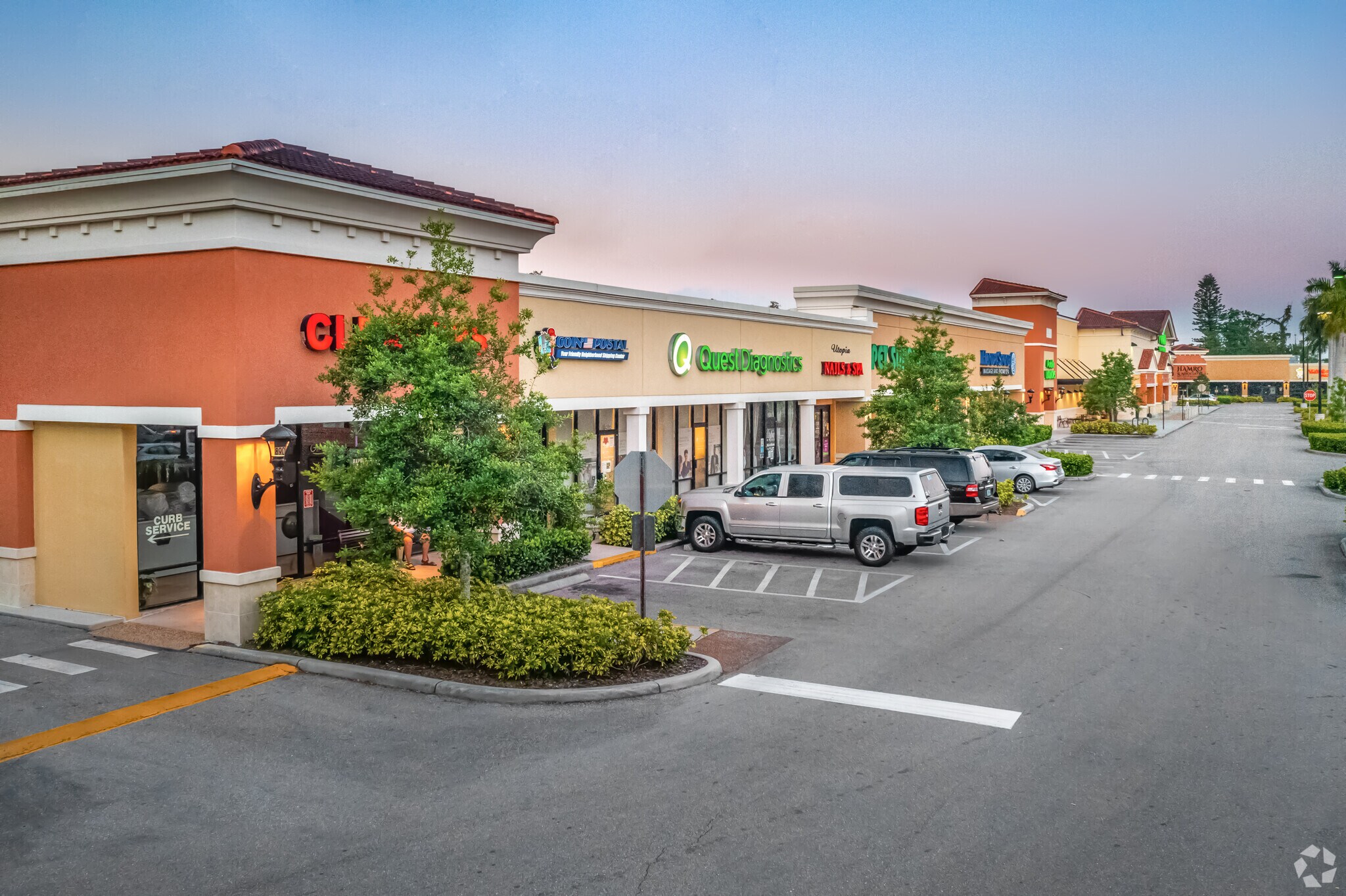 4810-4890 Davis Blvd, Naples, FL à louer Photo principale– Image 1 sur 8