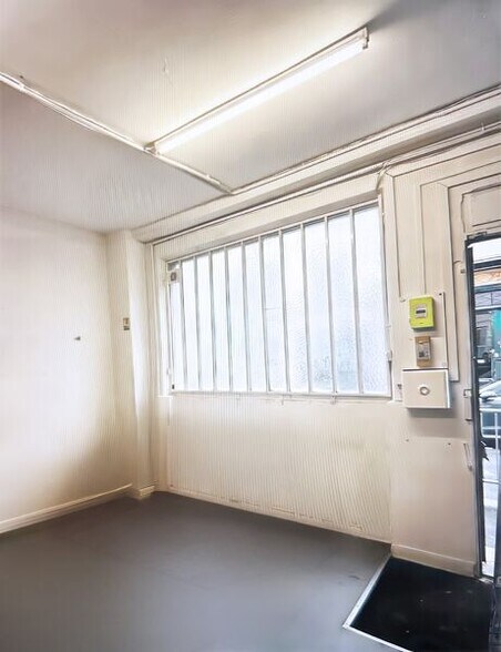 15 Rue Des Taillandiers, Paris à vendre - Photo intérieure – Image 3 sur 6