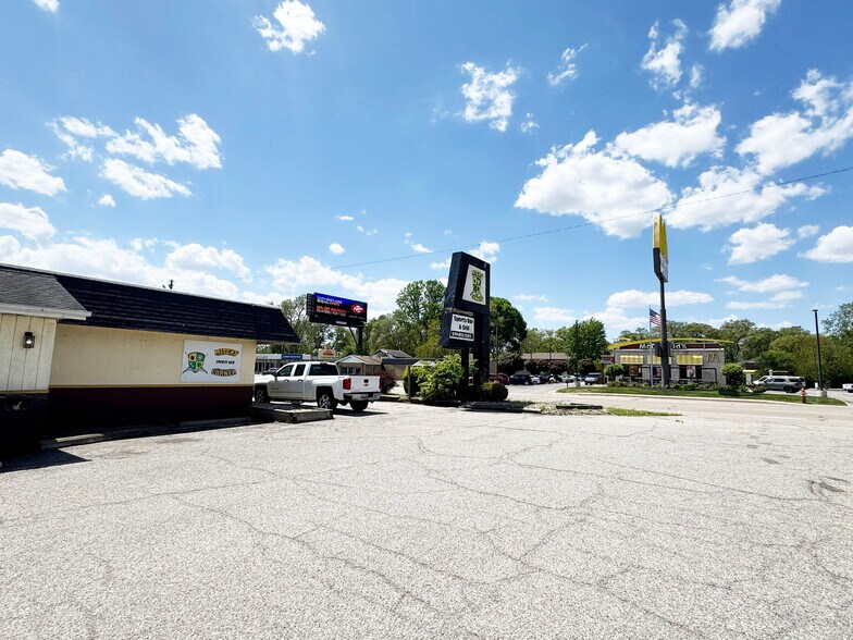 1516 N Ironwood Dr, South Bend, IN à vendre - Photo de l’immeuble – Image 3 sur 17