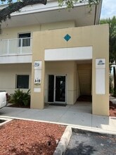 2753 Vista Pky, West Palm Beach, FL à louer Photo intérieure– Image 2 sur 11