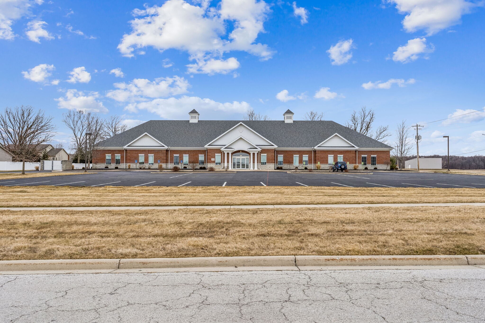 2498 Bluestone Dr, Findlay, OH à louer Photo de l’immeuble– Image 1 sur 15