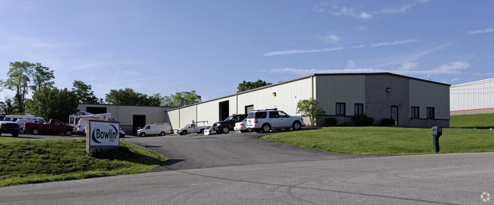 57 Cummings Dr, Walton, KY à louer - Photo de l’immeuble – Image 1 sur 8