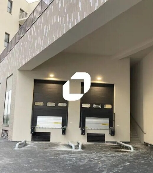 Local d’activités dans Ivry-sur-Seine à louer - Photo de l’immeuble – Image 3 sur 6