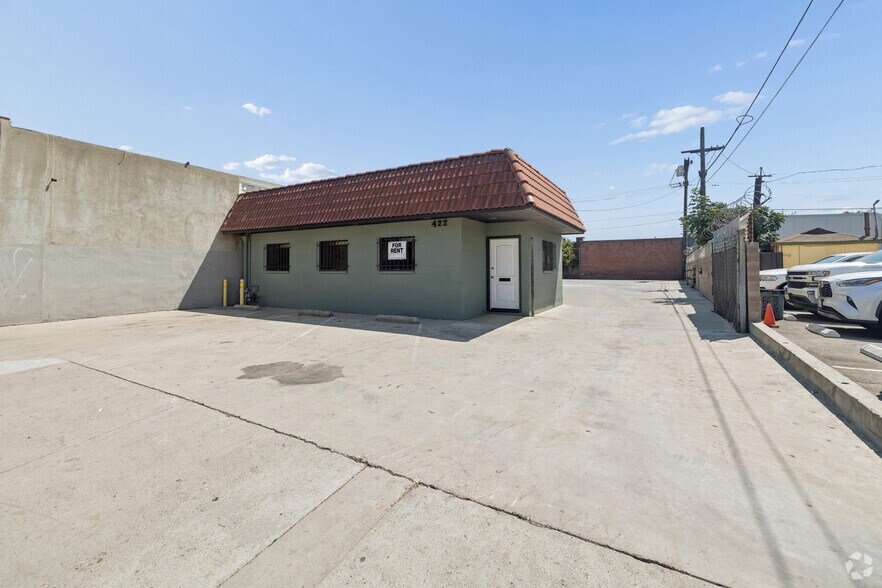 422 W Chevy Chase Dr, Glendale, CA à louer - Photo de l’immeuble – Image 3 sur 14