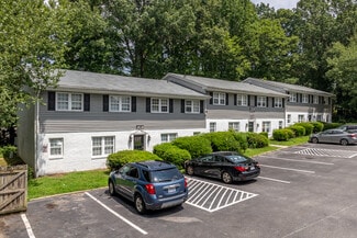 Plus de détails pour 3300 N Elm St, Greensboro, NC - Logement à vendre