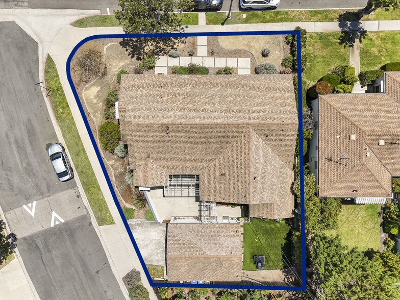 7801 Flight Ave, Los Angeles, CA à vendre - Photo de l’immeuble – Image 2 sur 17