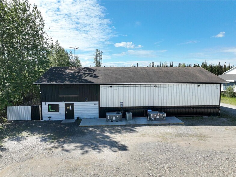2145 Richardson Hwy, North Pole, AK à vendre - Photo principale – Image 1 sur 24