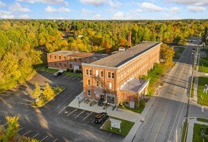 Plus de détails pour 1 Sherbrooke St E, Perth, ON - Bureau à louer