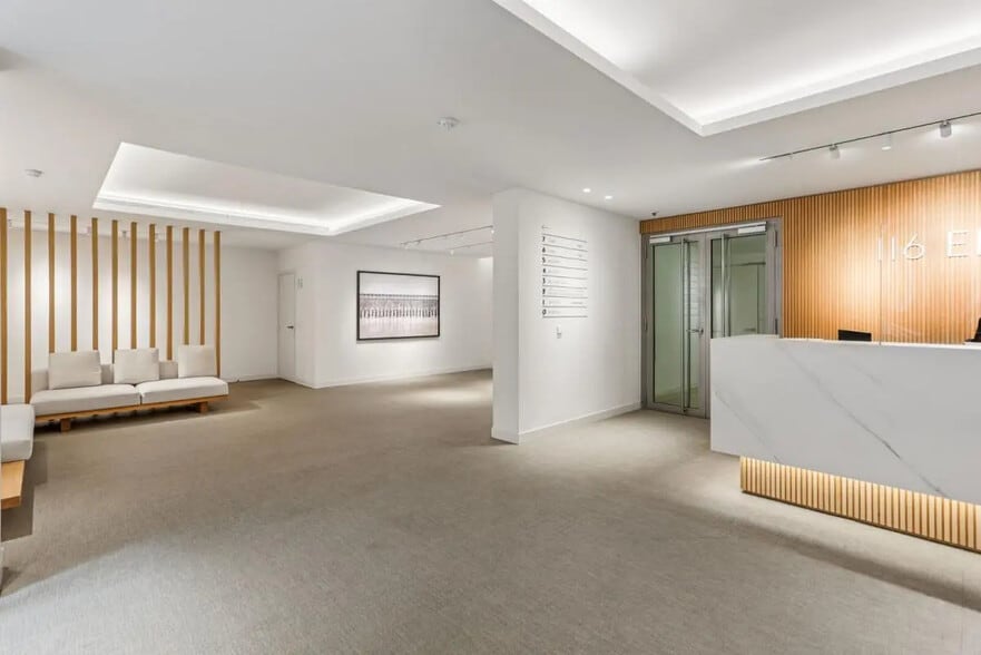 116 Avenue Des Champs Elysées, Paris à louer - Photo de l’immeuble – Image 3 sur 12