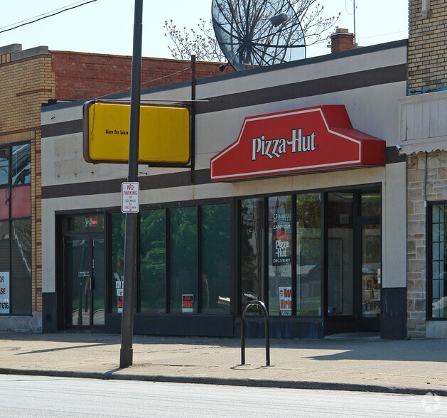 10613 Lorain Ave, Cleveland, OH à vendre - Photo de l’immeuble – Image 2 sur 3