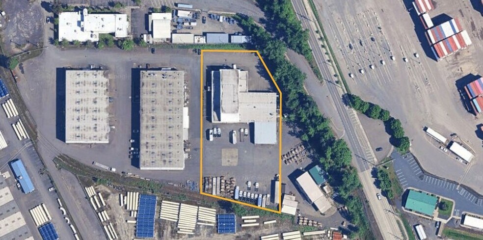9002 N Sever Ct, Portland, OR à louer - Photo de l’immeuble – Image 2 sur 16