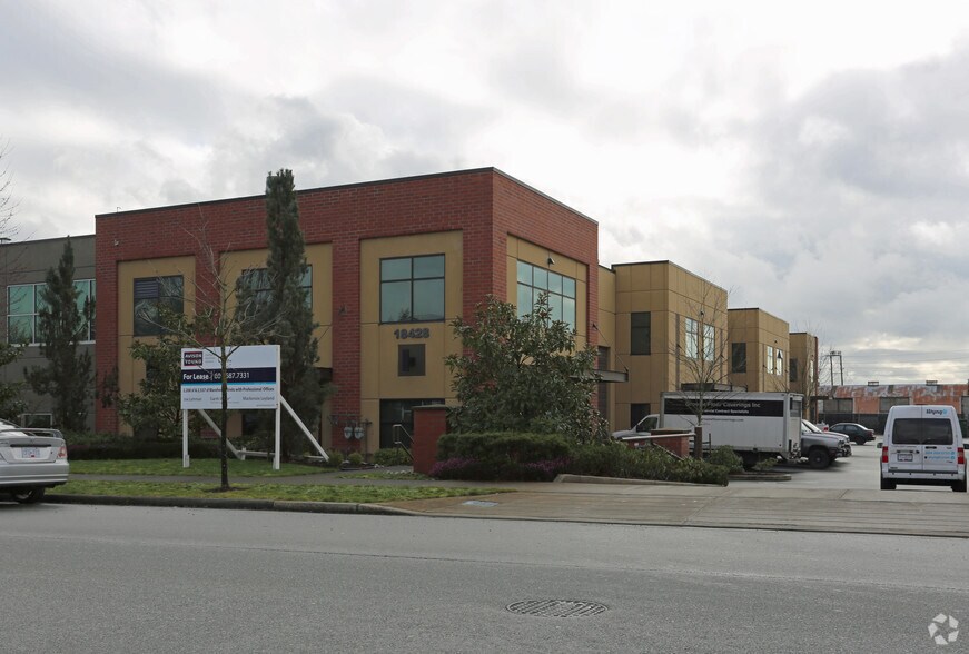 18428 53rd Ave, Surrey, BC à louer - Photo de l’immeuble – Image 2 sur 5