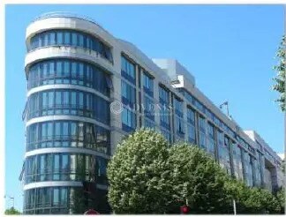 Bureau dans Rueil-Malmaison à louer Photo de l’immeuble– Image 1 sur 13