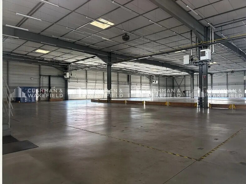 Local d’activités dans Molsheim à louer - Photo de l’immeuble – Image 1 sur 10